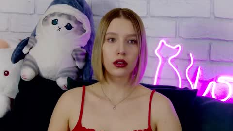 LiliLinn online show from 03/10/25, 09:32