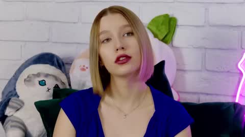 LiliLinn online show from 03/10/25, 12:37