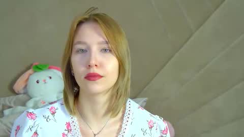 LiliLinn online show from 09/17/25, 04:14