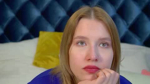 LiliLinn online show from 09/24/25, 06:06