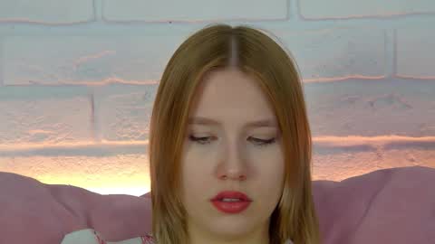 LiliLinn online show from 09/29/25, 04:50