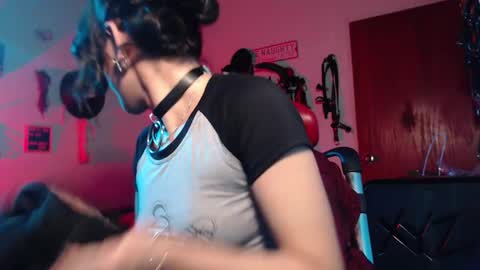 Molly online show from 12/10/24, 05:17