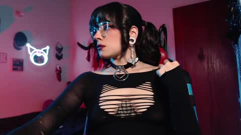 Molly online show from 12/19/24, 02:34