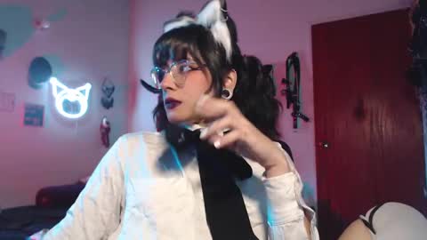 Molly online show from 01/11/25, 02:41