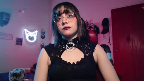Molly online show from 02/11/25, 01:41