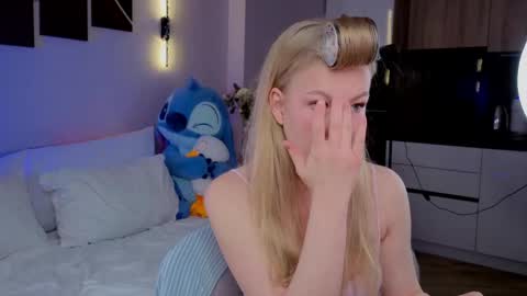 lililok101 online show from 04/10/26, 02:28