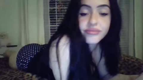 Snapshot of lililuvsy0u chatting on 05/19/26, 03:57 lililuvsy0u online show from 05/19/26, 03:57