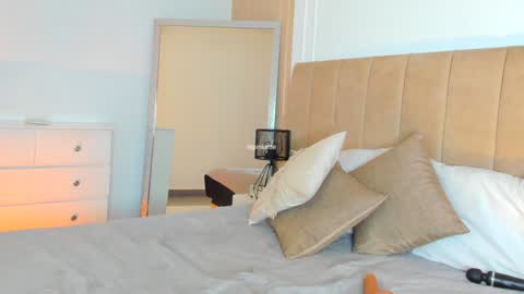 Snapshot of lilipinkette chatting on 12/28/24, 05:44 Lili online show from 12/28/24, 05:44