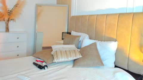 Snapshot of lilipinkette chatting on 01/12/25, 03:17 Lili online show from 01/12/25, 03:17