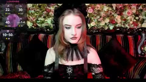 lilit_el_ online show from 11/27/25, 07:43