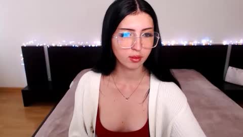 Lilit online show from 10/22/25, 10:26