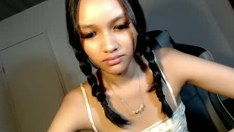 Chloe online show from 02/17/26, 01:51