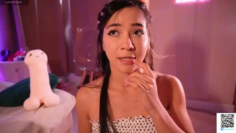 Snapshot of lilith__rosse chatting on 04/22/26, 07:48 Lilith Rosse online show from 04/22/26, 07:48