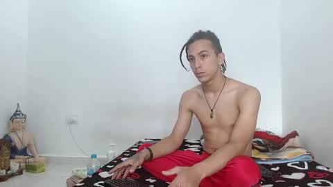 Snapshot of lilith_and_marcusblain chatting on 03/11/25, 02:29 Lili Marcus online show from 03/11/25, 02:29