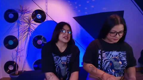 Lilith and Khloe  online show from 11/01/25, 11:23