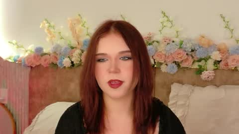 Snapshot of lilith_bonheur chatting on 05/07/26, 11:37 Lilith Bonheur online show from 05/07/26, 11:37