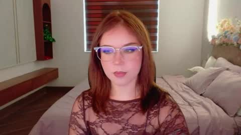 Snapshot of lilith_bonheur chatting on 05/28/26, 03:59 Lilith Bonheur online show from 05/28/26, 03:59
