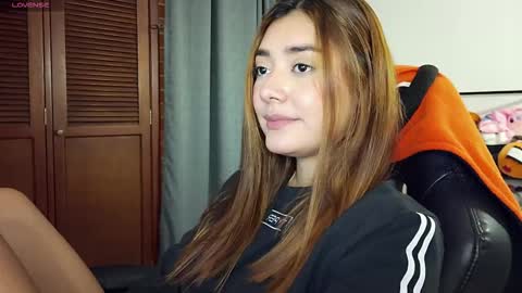 Lilith online show from 10/23/25, 05:07