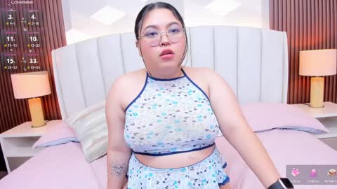 Snapshot of lilith_hills_ chatting on 12/27/24, 06:14 Ashley online show from 12/27/24, 06:14