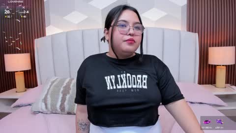 Snapshot of lilith_hills_ chatting on 01/11/25, 05:10 Ashley online show from 01/11/25, 05:10