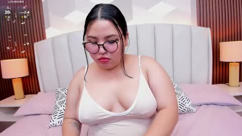 Snapshot of lilith_hills_ chatting on 02/13/25, 05:26 Ashley online show from 02/13/25, 05:26