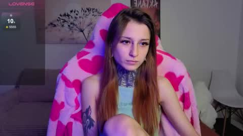 Snapshot of lilith_poison chatting on 09/27/25, 05:51 lilith_poison online show from 09/27/25, 05:51