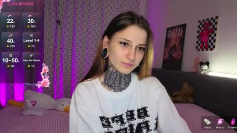 Snapshot of lilith_poison chatting on 10/11/25, 06:06 lilith_poison online show from 10/11/25, 06:06