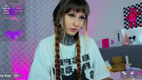 lilith_poison online show from 03/28/26, 06:40