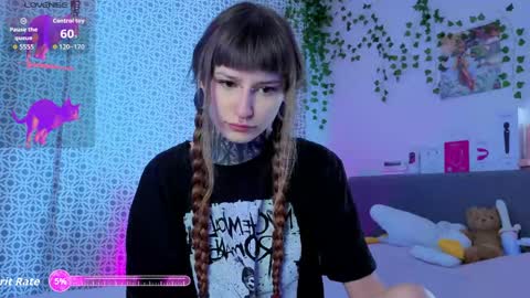 Snapshot of lilith_poison chatting on 06/07/26, 06:00 lilith_poison online show from 06/07/26, 06:00