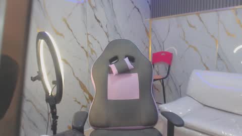 Snapshot of lilith_sexy19 chatting on 09/12/25, 06:30 Lilith online show from 09/12/25, 06:30