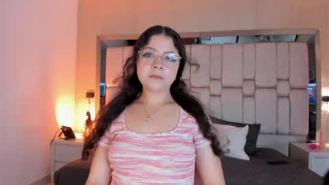 Snapshot of lilithbloom7 chatting on 04/22/26, 04:04 Welcome to Lilith room online show from 04/22/26, 04:04