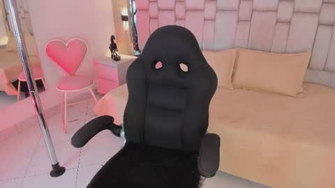 Welcome to Lilith room online show from 06/11/26, 04:54