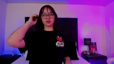 LilithBluum  online show from 03/25/26, 11:38