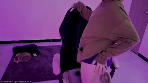 Lilith online show from 12/18/25, 02:56