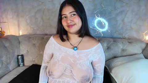 lilithcb_ online show from 11/12/25, 09:47