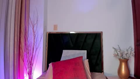 LilithEsme online show from 12/03/25, 07:01