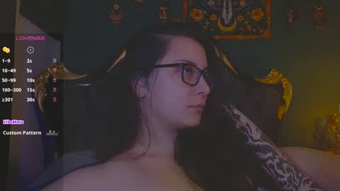 lilithmystic01 online show from 11/22/25, 12:15