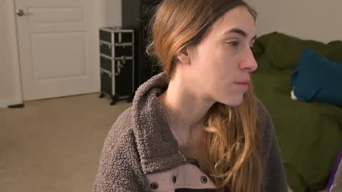 Snapshot of lilithoftrees chatting on 12/21/24, 12:16 L online show from 12/21/24, 12:16