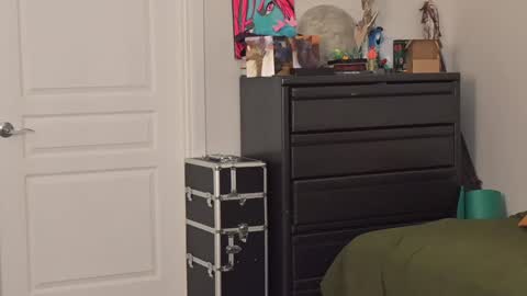 Snapshot of lilithoftrees chatting on 12/27/24, 07:57 L online show from 12/27/24, 07:57