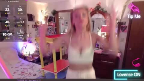 Snapshot of lilithohfish chatting on 10/07/25, 12:24 Lilithohfish online show from 10/07/25, 12:24