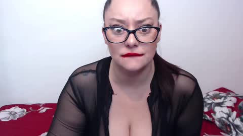 Snapshot of lilithserendipity chatting on 01/10/25, 06:09 LILITHSERENDIPITY online show from 01/10/25, 06:09