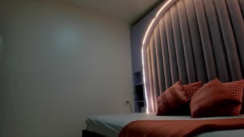 Snapshot of lilithsmith__ chatting on 09/26/25, 11:36 lilithsmith__ online show from 09/26/25, 11:36