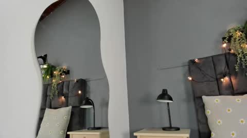 Snapshot of lilithsmith__ chatting on 09/29/25, 11:37 lilithsmith__ online show from 09/29/25, 11:37