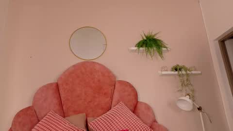 Snapshot of lilithsmith__ chatting on 10/11/25, 11:31 lilithsmith__ online show from 10/11/25, 11:31