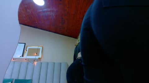 Snapshot of lilithsmith__ chatting on 10/17/25, 11:24 lilithsmith__ online show from 10/17/25, 11:24