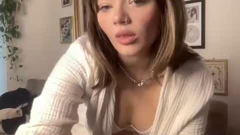 lilldaddysgirl online show from 10/15/25, 04:51