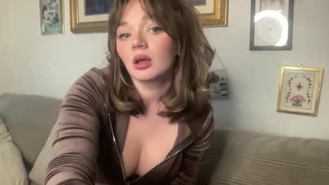 lilldaddysgirl online show from 11/25/25, 11:27