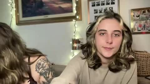 lilldaddysgirl online show from 12/16/25, 12:15