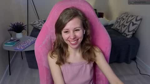 Snapshot of lill_mary chatting on 03/05/25, 08:10 Maria online show from 03/05/25, 08:10