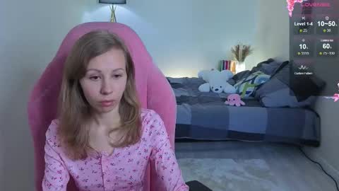 Snapshot of lill_mary chatting on 10/01/25, 03:34 Maria online show from 10/01/25, 03:34